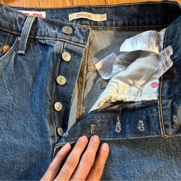 HELLO KITTY X LEVI JEANS - Picture 3 of 7